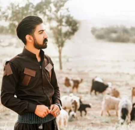 دانلود آهنگ پیک اول سلامتی خودمو او طرفه میلاد غلامی