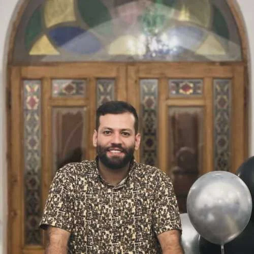 دانلود مداحی رفیق خوبه از اون رفیق قدیمیا امیر برومند