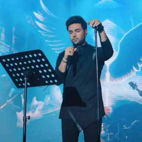 دانلود آهنگ آرومه قلبم به نگات راضی قلبم به رضات احسان یاسین