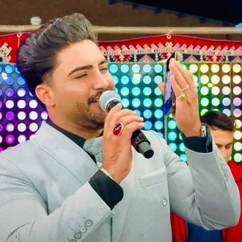 دانلود آهنگ من یه مرد دل شکستم که ازین زمونه خستم وحید طاهرپور